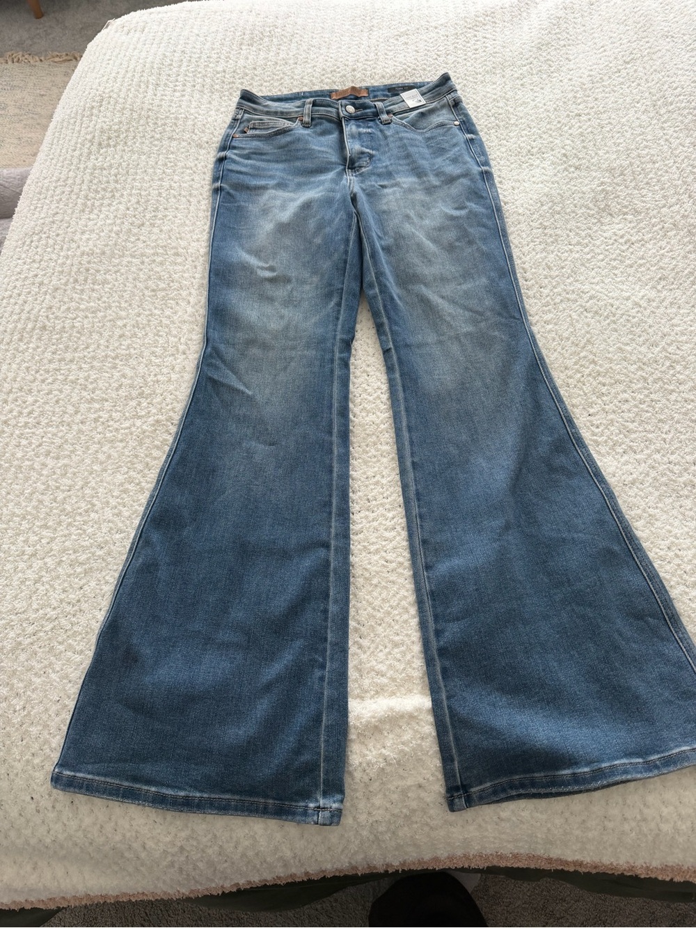 Judy Blue Light-Medium Blue Flared Jeans